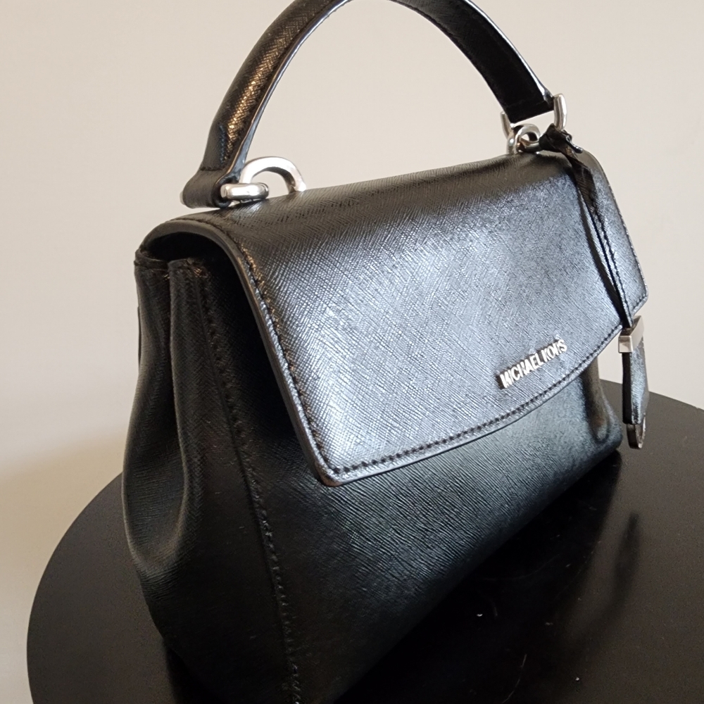 Michael Kors Small Ava Bag - Picture 3 of 7